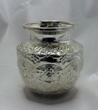 Ashtalakshmi Silver Chombu